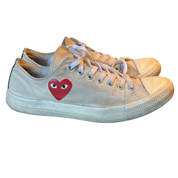 Comme des Garçons play x Converse Play Heart Low Tops Men's 9 | Women's 11 - Picture 1 of 10